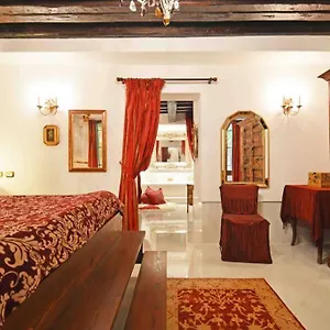 zattere-cottage-next-to-guggenheim.hotelinveneto.com/
